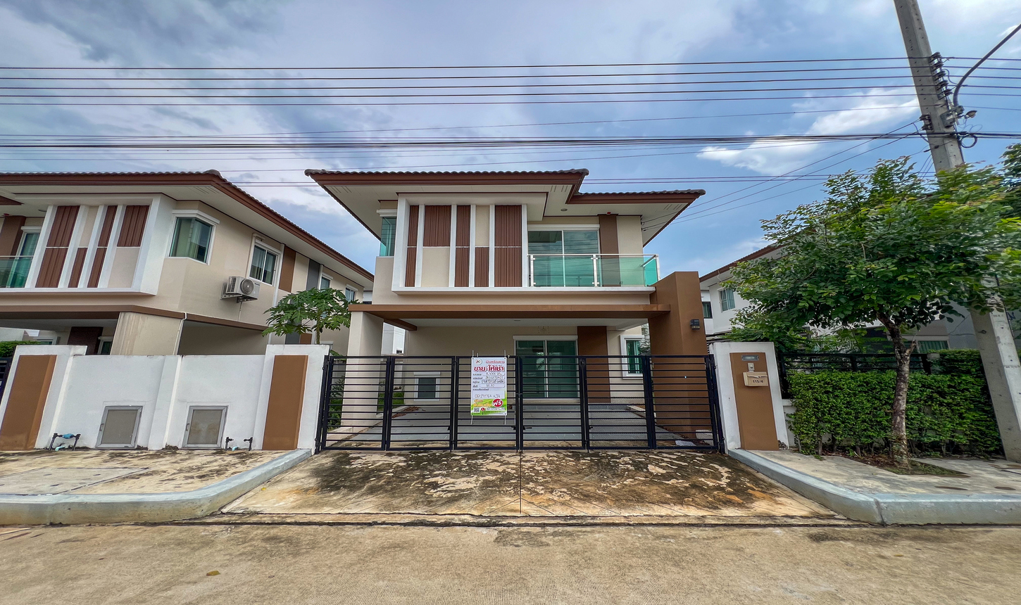 Townhouse in Bannapha Piyarom Town Tenodo Lam Luk Ka Pathum Thani