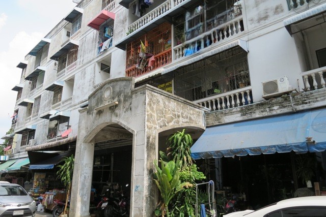 คอนโดมิเนียม โครงการหนองแขมคอนโดมิเนียม น่าอยู่ในใจกลางเมือง ใกล้สถานีรถไฟฟ้า