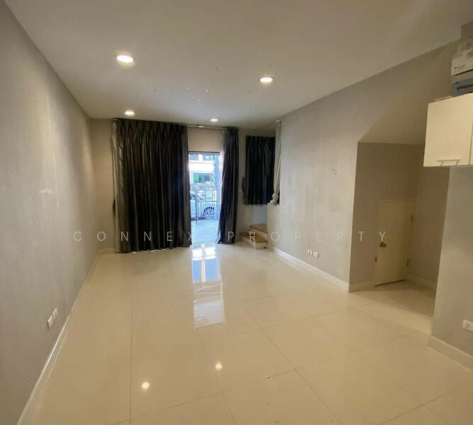 Baan Klang Muang Kalpapruek : บ้านกลางเมือง กัลปพฤกษ์, Bangkok