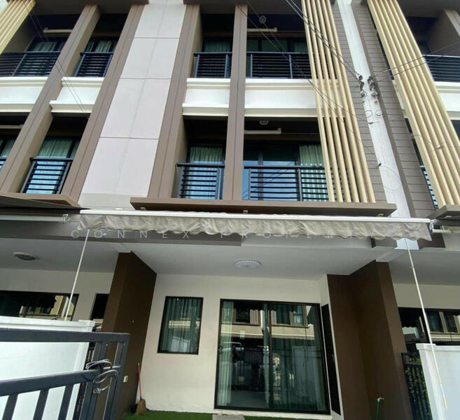 Baan Klang Muang Kalpapruek : บ้านกลางเมือง กัลปพฤกษ์, Bangkok