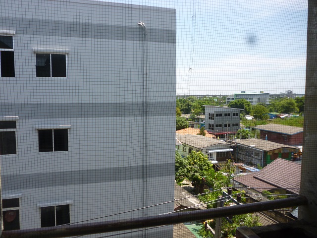 คอนโดมิเนียม โครงการโกลเด้นท์ คอนโดทาวน์ รังสิต 1