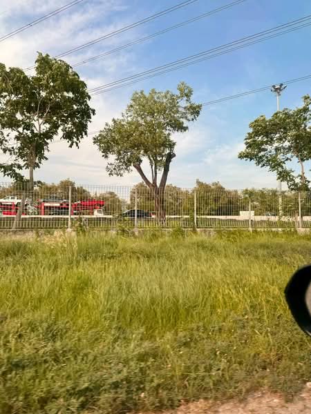Land for sale in Tha Kham, 3 rai, next to a canal, Chachoengsao