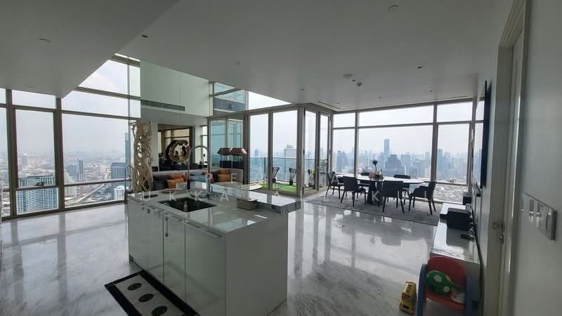Four Seasons Private Residences, Bangkok