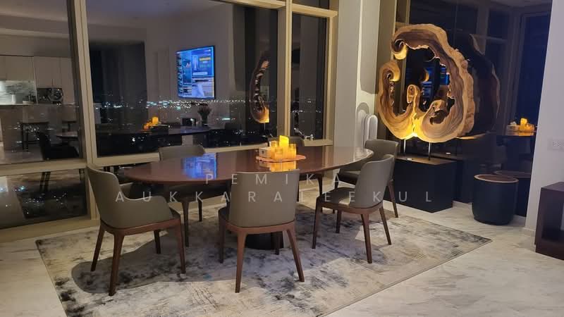 Four Seasons Private Residences, Bangkok