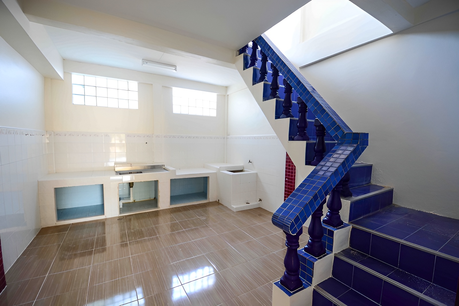2 Storey Townhouse with 3 bedroom 2 bathroom size 4x22 m.