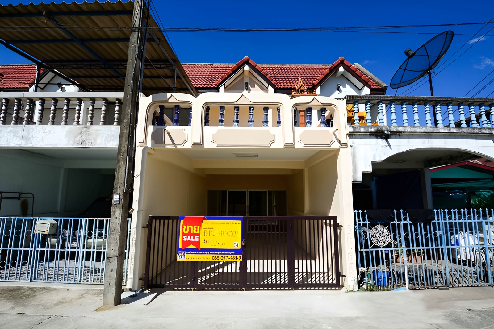 2 Storey Townhouse with 3 bedroom 2 bathroom size 4x22 m.
