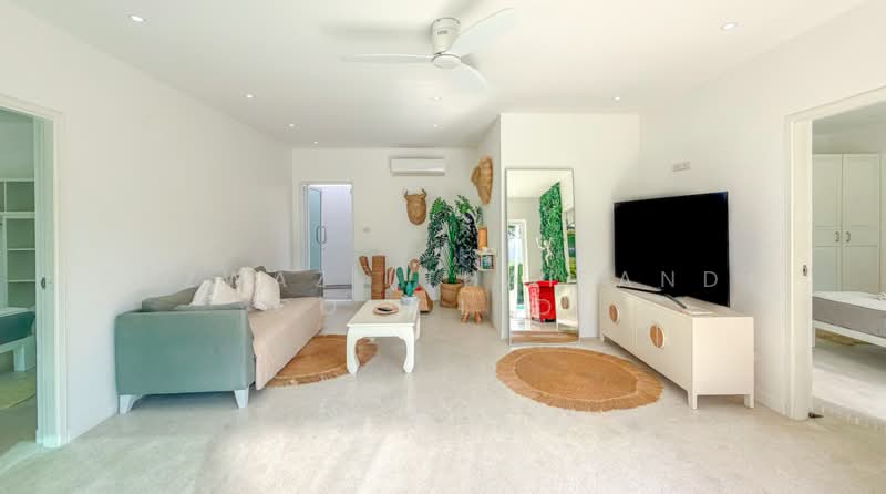 Freehold 3BR Pool Villa with Jacuzzi in Maenam Koh Samui Investment, Surat Thani