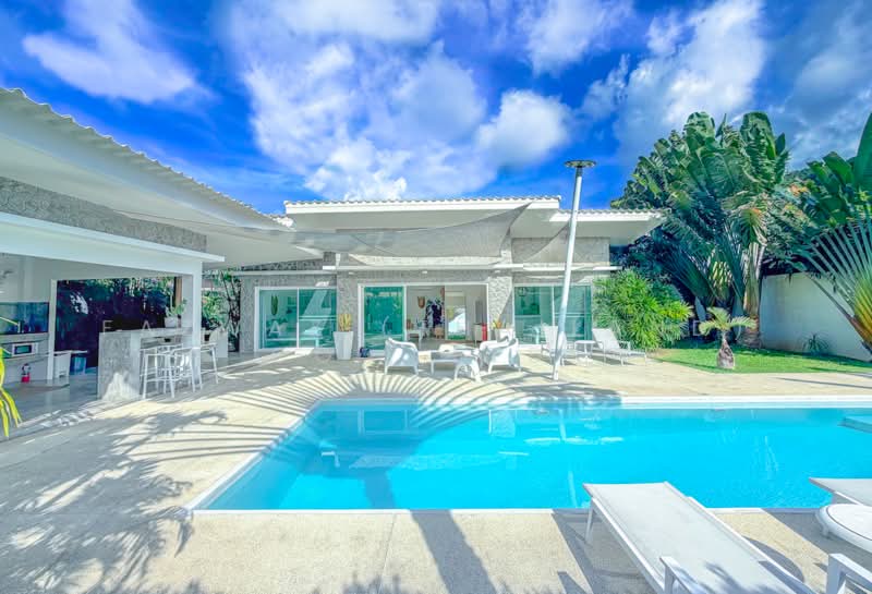Freehold 3BR Pool Villa with Jacuzzi in Maenam Koh Samui Investment, Surat Thani
