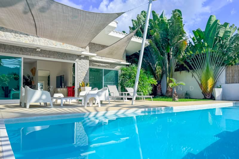 Freehold 3BR Pool Villa with Jacuzzi in Maenam Koh Samui Investment, Surat Thani