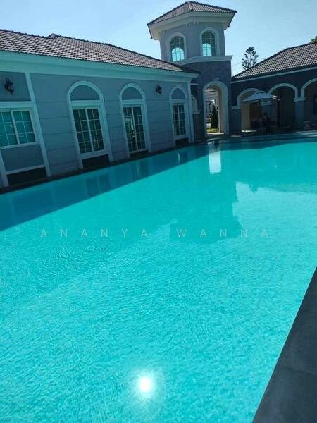 4-BR Semi-detached House, Bangkok