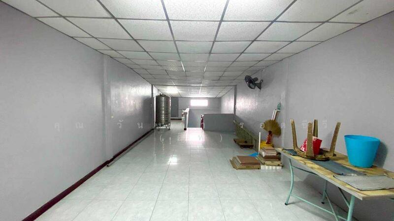 อาคารพาณิชย์ 4 ชั้น ซอยติวานนท์ 38 ใกล้รถไฟฟ้าสายสีชมพู, Nonthaburi