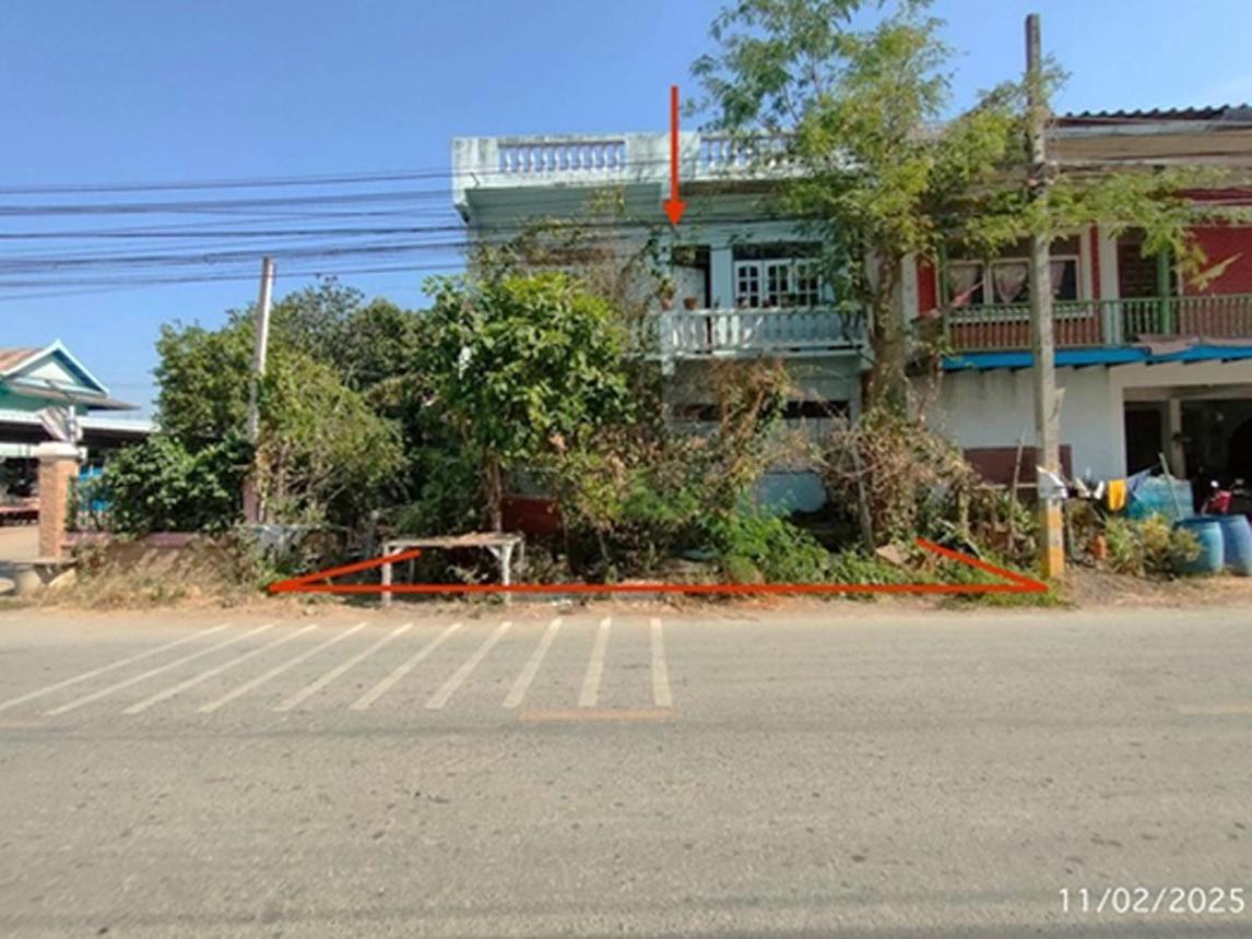 Single-Family Home in Lopburi, Lopburi Province