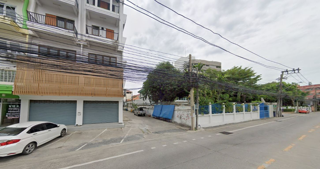 ทาวน์เฮ้าส์ 3 ชั้น ซอยพัฒนาการ 30
