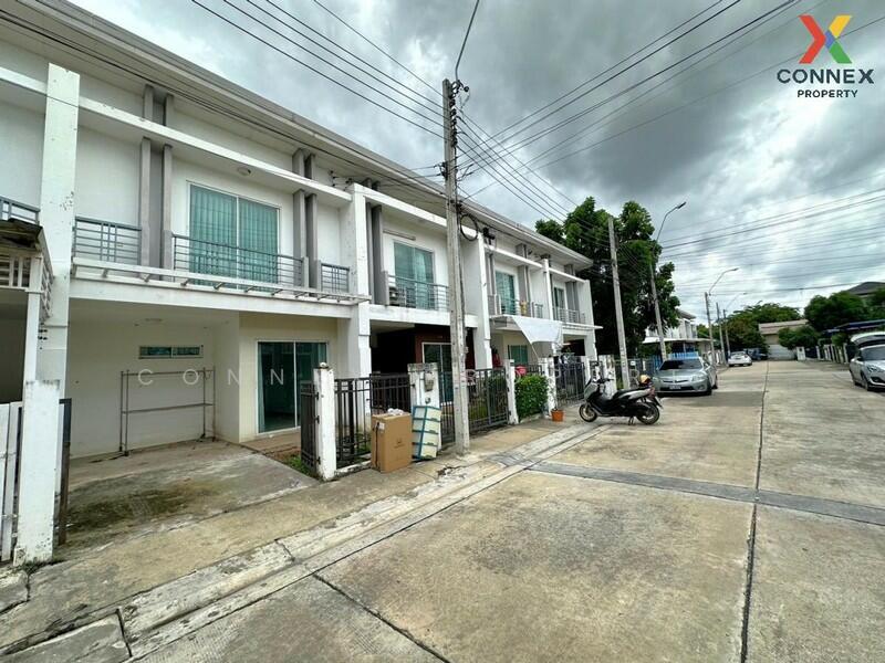 Pruksa Town Phetkasem 81, Bangkok
