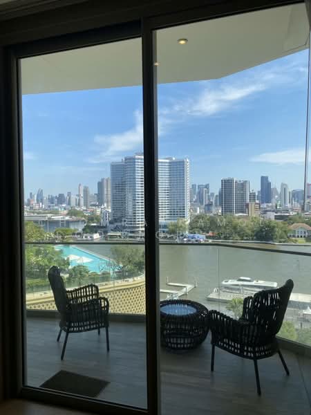 Magnolias Waterfront Residences, Bangkok