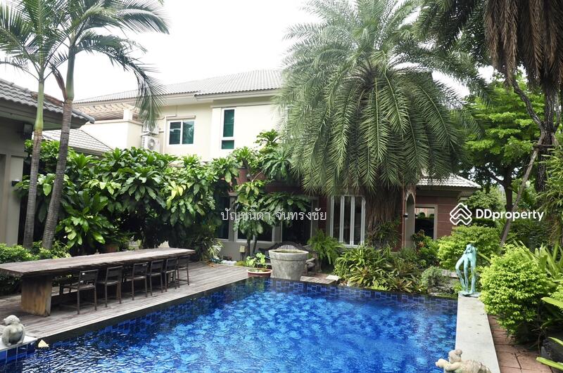 Laddarom Elegant Wongwan-Sathorn, Bangkok