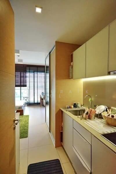 The Lofts Ekkamai, Bangkok