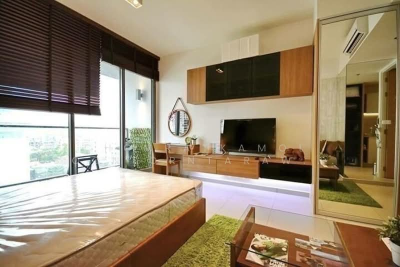 The Lofts Ekkamai, Bangkok