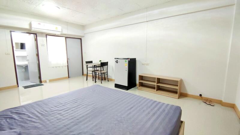 Manokit Condominium, Bangkok
