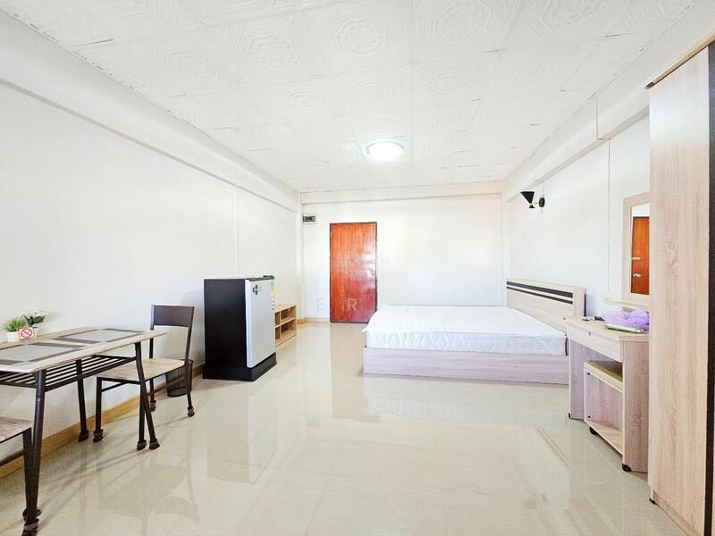 Manokit Condominium, Bangkok