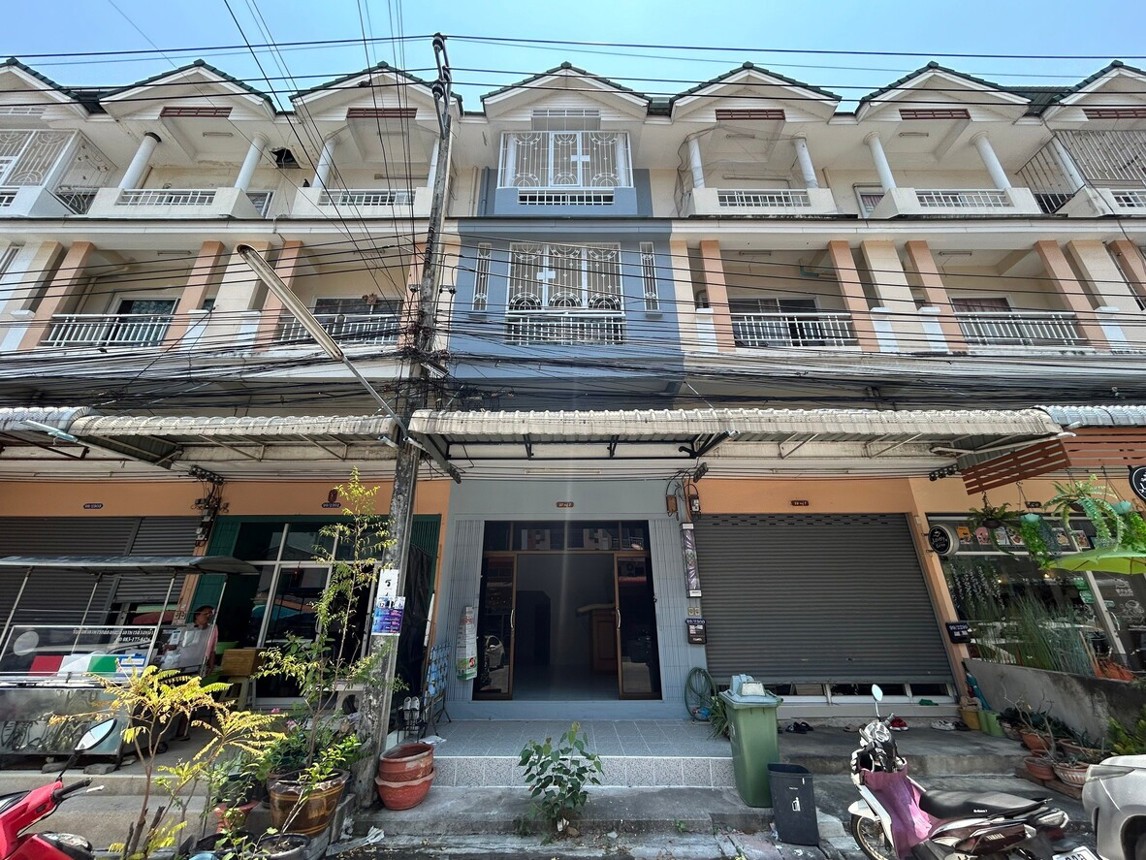 Shop House, Baan Pisan Village, Bang Khun Thian, Bangkok