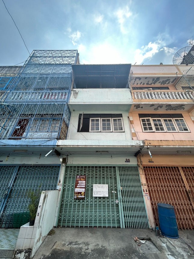 Townhouse, Rung Thong Village, Rat Burana, Bangkok