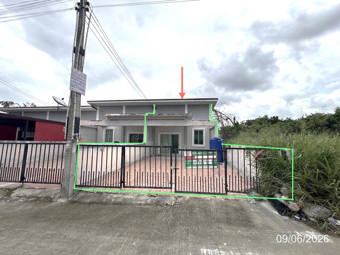 Townhouse in Pluak Daeng, Rayong