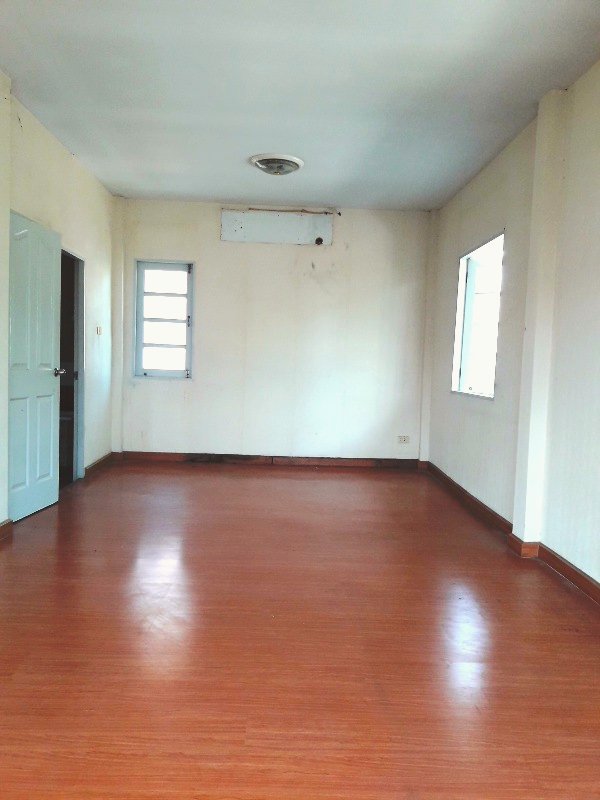 Baan Lalin In The Park Wongwaen – Rattanathibet