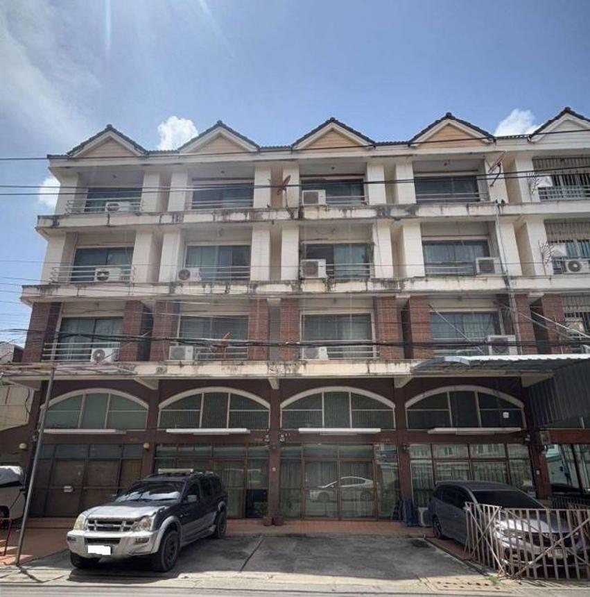 Shop House Bang Sue Bangkok