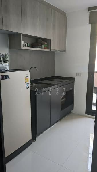 Lyss Ratchayothin, Bangkok