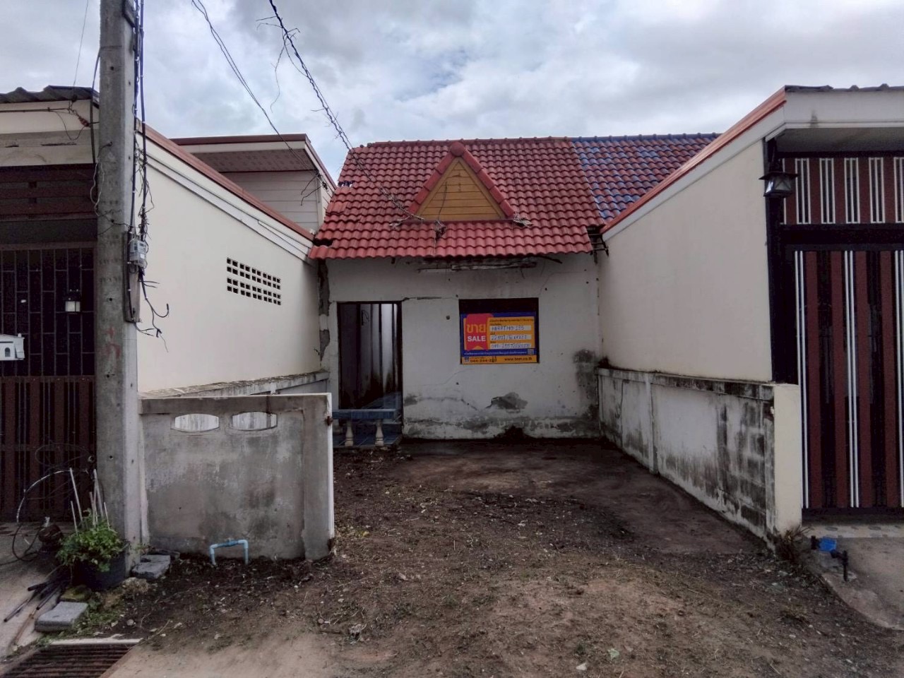 Townhouse Nang Rong Buri Ram