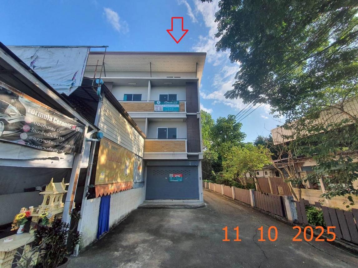 Townhouse Sra Buri Chiang Mai