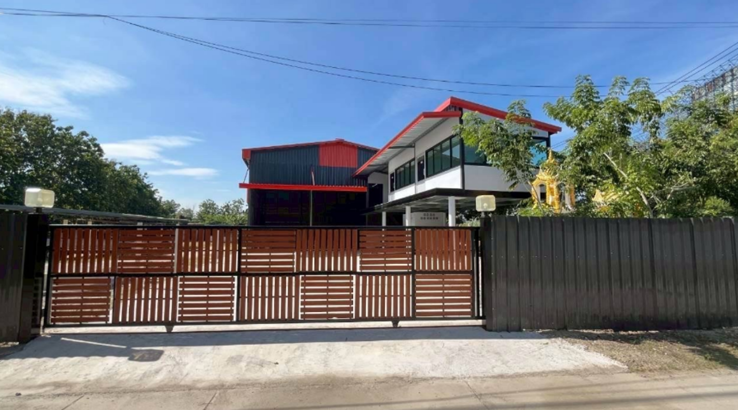 บ้านเดี่ยว 2 ชั้น เนื้อที่ 120 ตารางวา ราคา 2.8 ล้านบาท ใกล้ชายหาดบางแสน