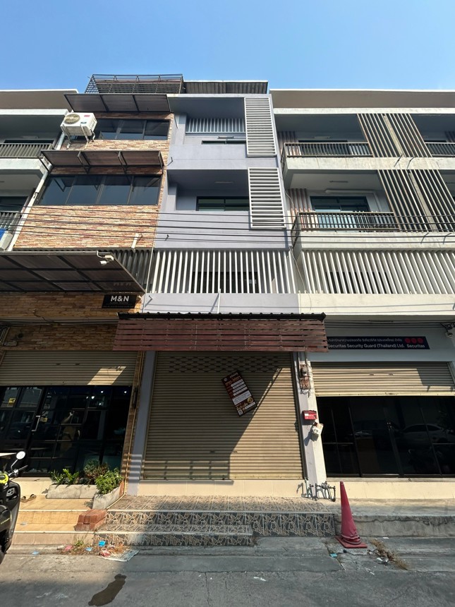Commercial Building, Golden Center Project, Si Racha, Chonburi Province