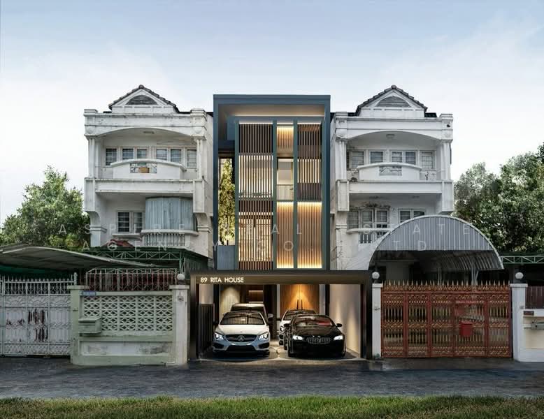 Pre Sale 14.9 MB, Newly Renovat, Newly renovat 3-storey Townhome,Modern Loft style, Soi Phaholyothi, Bangkok