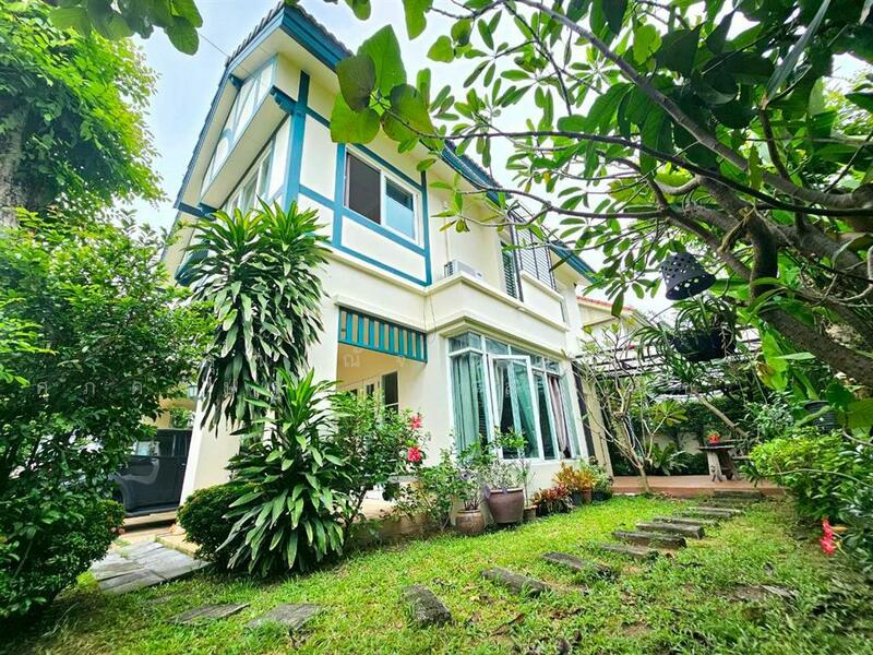 Vararom Phaholyothin-Saimai, Bangkok