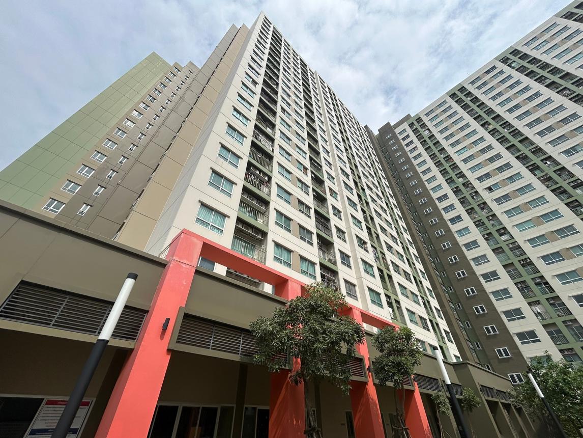 Luminaire Park Condominium, 98 Phetkasem Road, Bang Kaeo, Bangkok