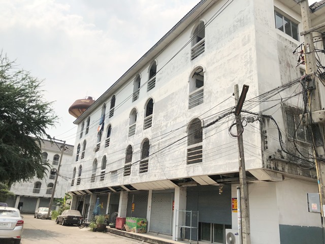 คอนโดมิเนียม โครงการบ้านพหล 52 บางเขน