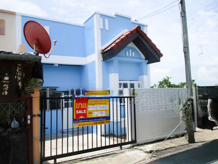 Townhouse Project Prathaiyut Danumrued