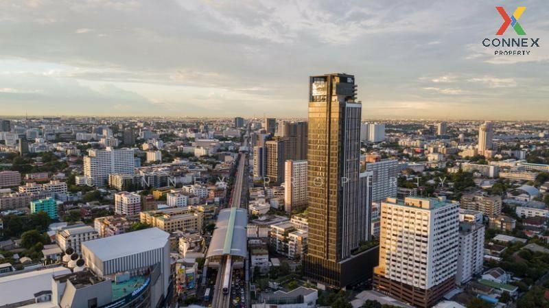 Mazarine Ratchayothin, Bangkok