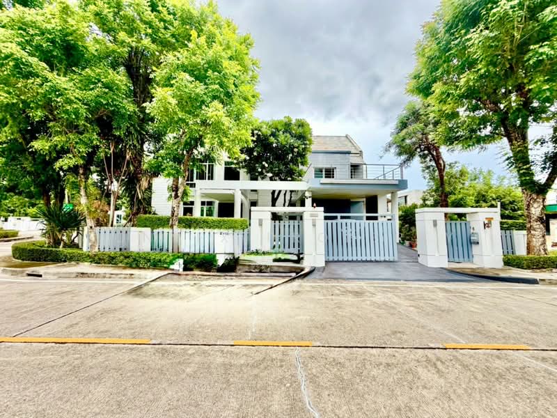 Baan Punya Ramintra, Bangkok
