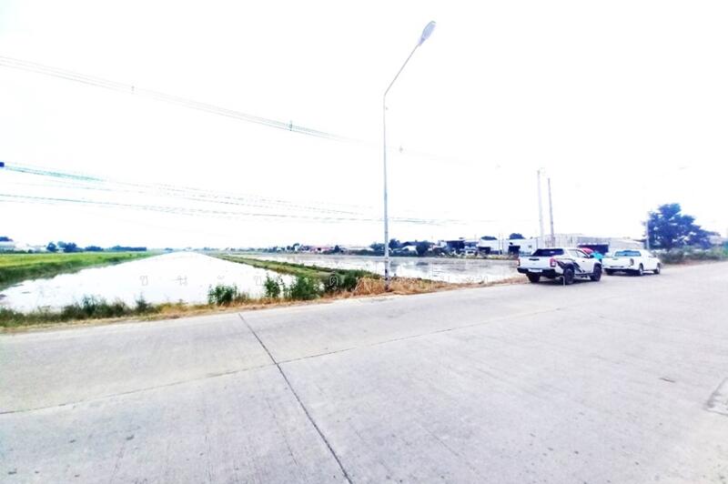 ถนนเลียบตะวันออกคลอง7, Pathum Thani
