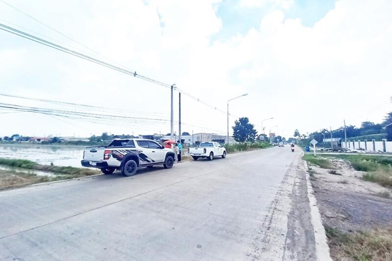 ถนนเลียบตะวันออกคลอง7, Pathum Thani