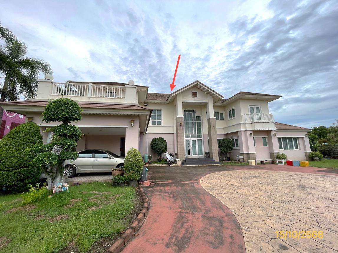 Single-Family Home in Ratchaburi City, Ratchaburi Province