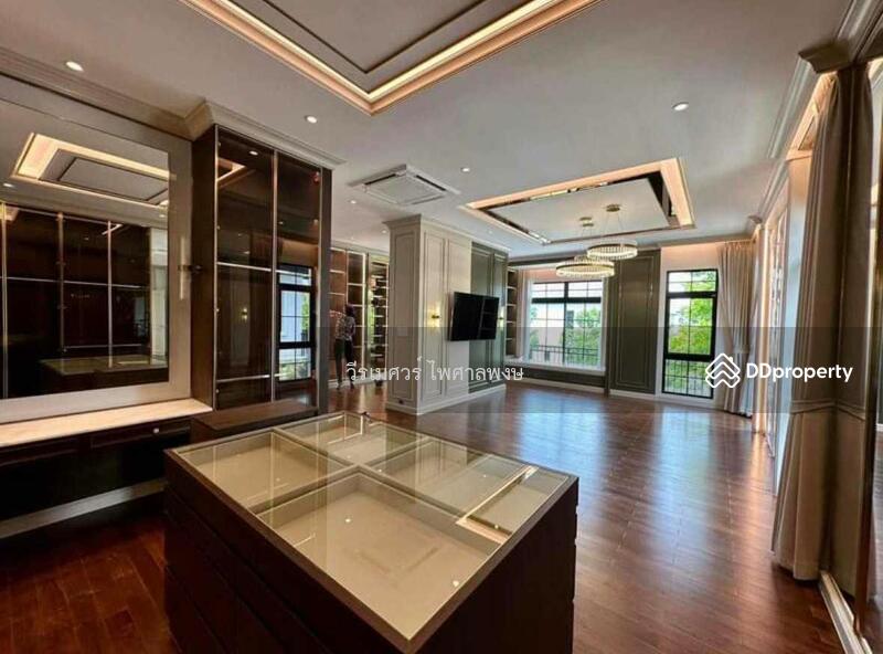 The Palazzo Pinklao, Bangkok