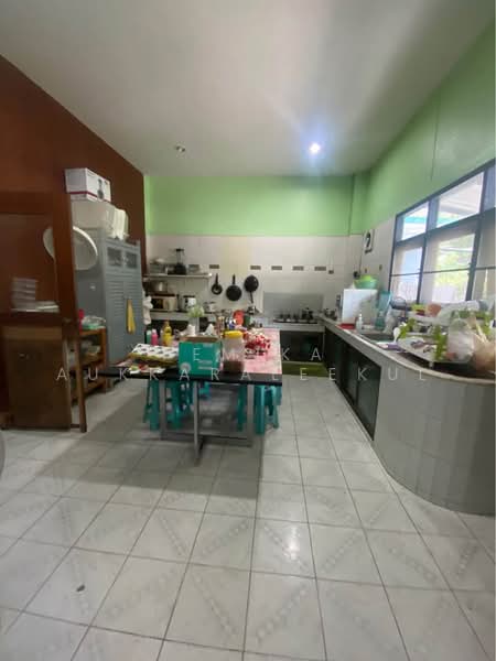 5-BR Townhouse, bangkok