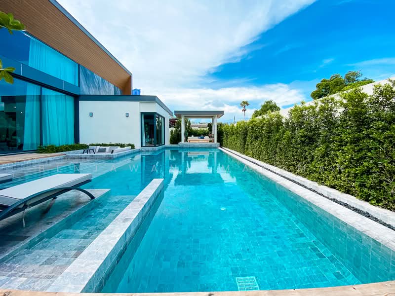 3-Bed Luxury Villa in Phuket, Poetry Villas: Private Pool & Garden, Phuket