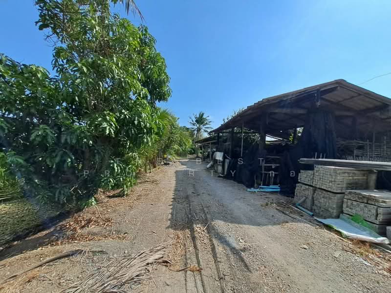 ที่ดินสามพราน นครปฐม, Nakhon Pathom