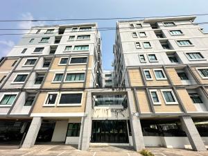 Condominium/Apartment Building in Samut Prakan Province, Samut Prakan
