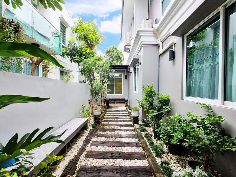 Home Place The Park Wongwan – Rama 9, Bangkok